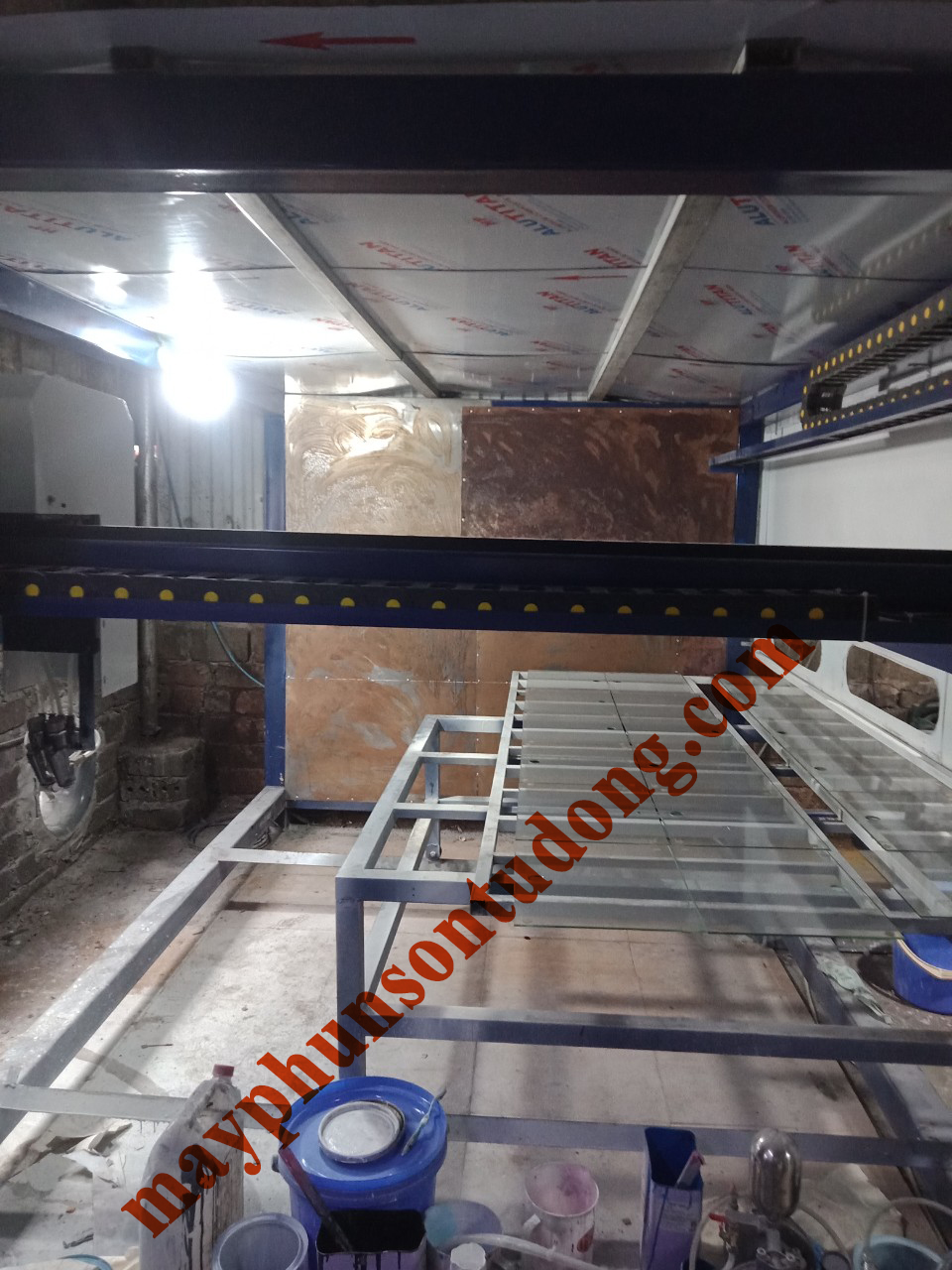 may phun son tu dong