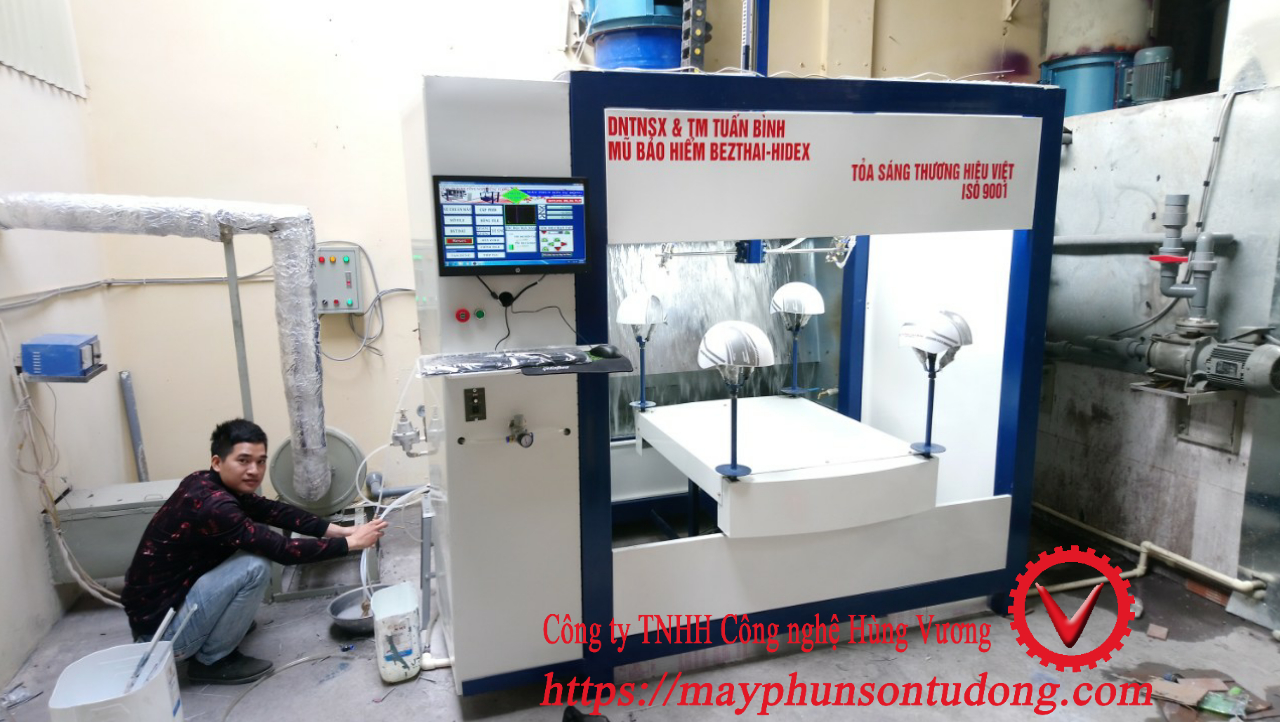 Bàn giao máy sơn nón bảo hiểm cho Công ty Tuấn Bình